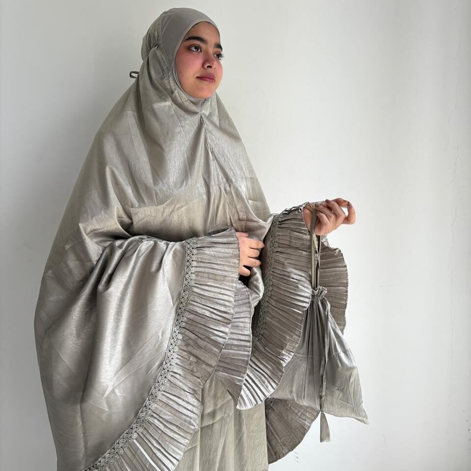 WhatsApp Image 2026-04-07 at 12.42.46 PM Green - Noor Pleated Prayer Set - Image 1