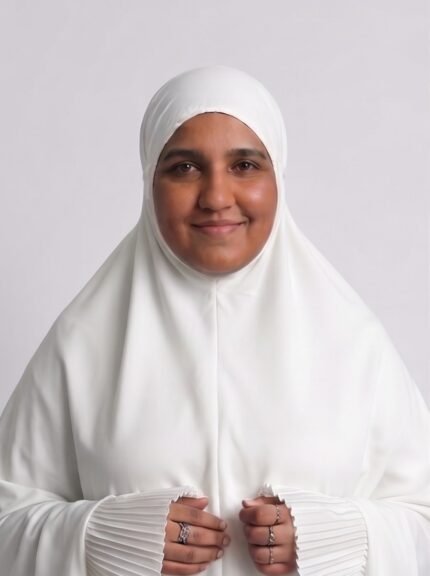 White - Noor Pleated Prayer Set